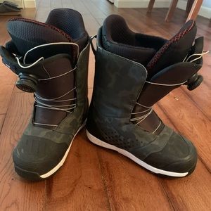 Men’s Burton camo Ion Boa snowboard boots